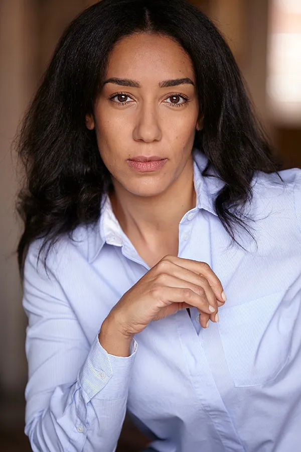 Book photo Actrice / Comédienne Paris — shooting professionnel — exemple 857 — photo en grand