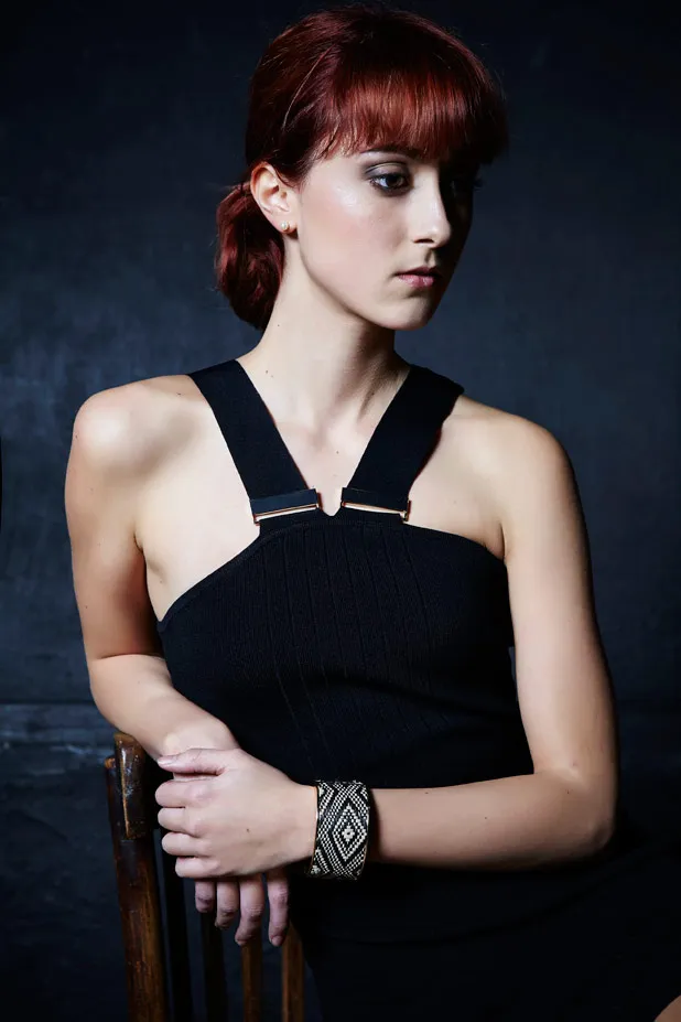 Book photo Femme portrait — Paris — studio — shooting professionnel — exemple 58 — photo en grand