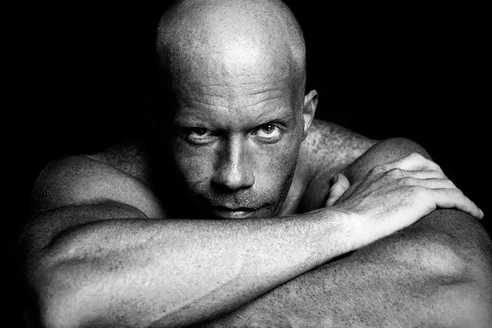 Book photo portrait homme — Paris — studio — shooting professionnel — exemple 03 — photo en grand