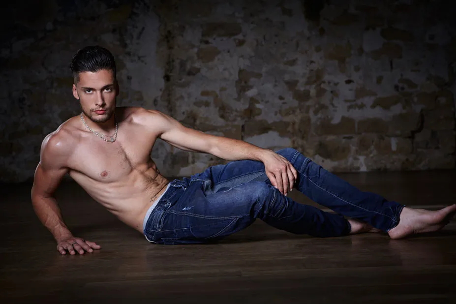 Book photo Homme — Paris — studio — shooting professionnel — exemple 52 — photo en grand