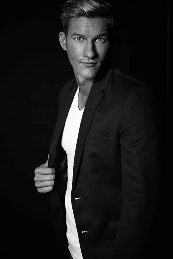 Book photo Homme — Paris — studio — shooting professionnel — exemple 63 — photo en grand