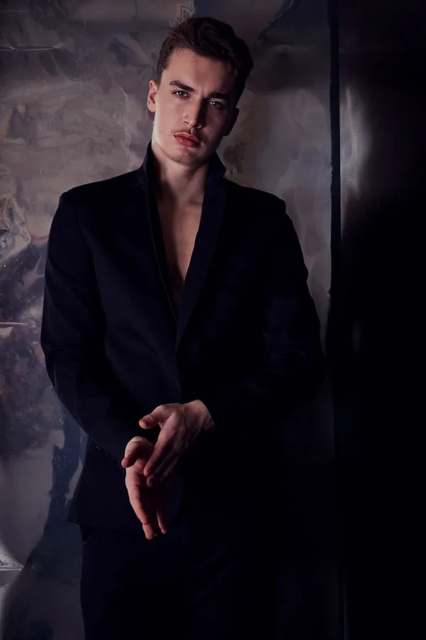 Book photo Pro#1 mode homme Paris — shooting professionnel — exemple 640 — photo en grand