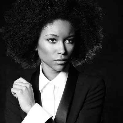 Book photo femme — Paris — studio — shooting professionnel — exemple 77 — aperçu