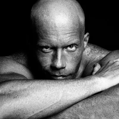Book photo portrait homme — Paris — studio — shooting professionnel — exemple 03 — aperçu