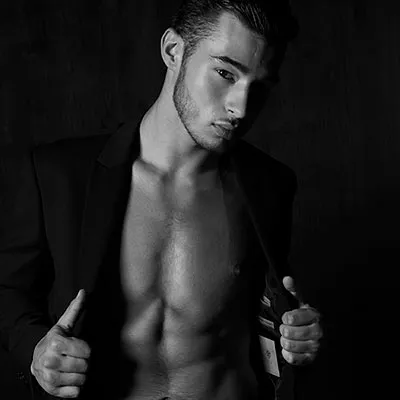 Book photo mannequin homme — Paris — studio — shooting professionnel — exemple 81 — aperçu