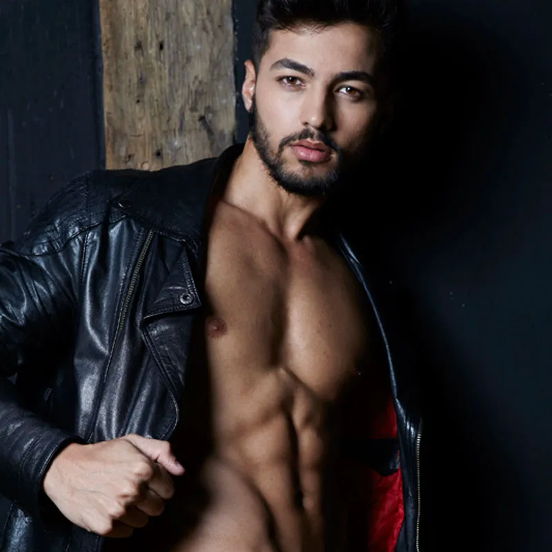 Book photo homme model — Paris — studio — shooting professionnel — exemple 73 — aperçu