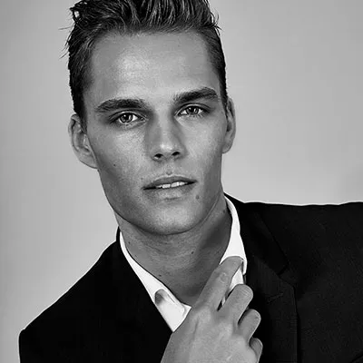 Book photo Pro#2 Portrait noir et blanc Paris — Paris — shooting professionnel — exemple 14 — aperçu